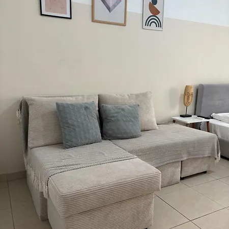 Апартамент Iviskos Living Spot *